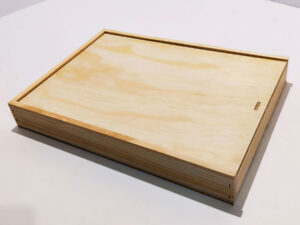 Caja-de-madera-6-con-tapa-40×28×5,4cm